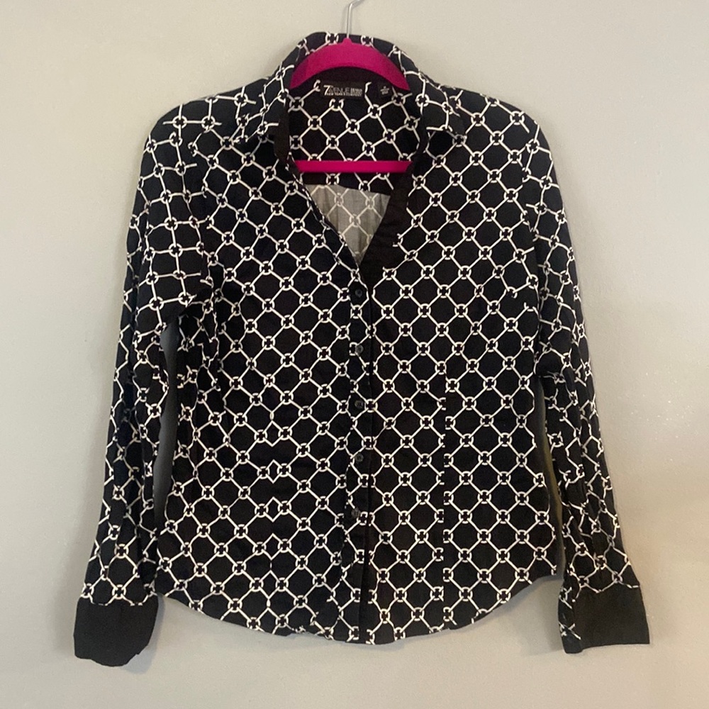 7th Ave. Black and white shirt